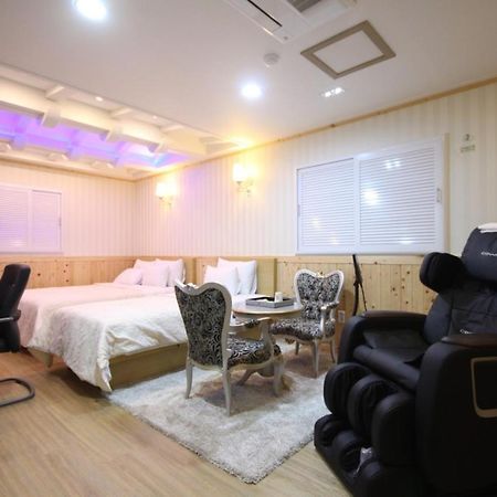 Yeosu Mj Motel Eksteriør bilde