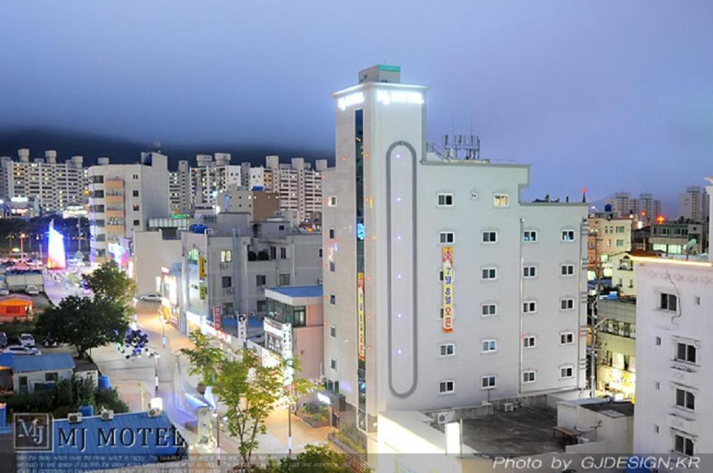 Yeosu Mj Motel Eksteriør bilde