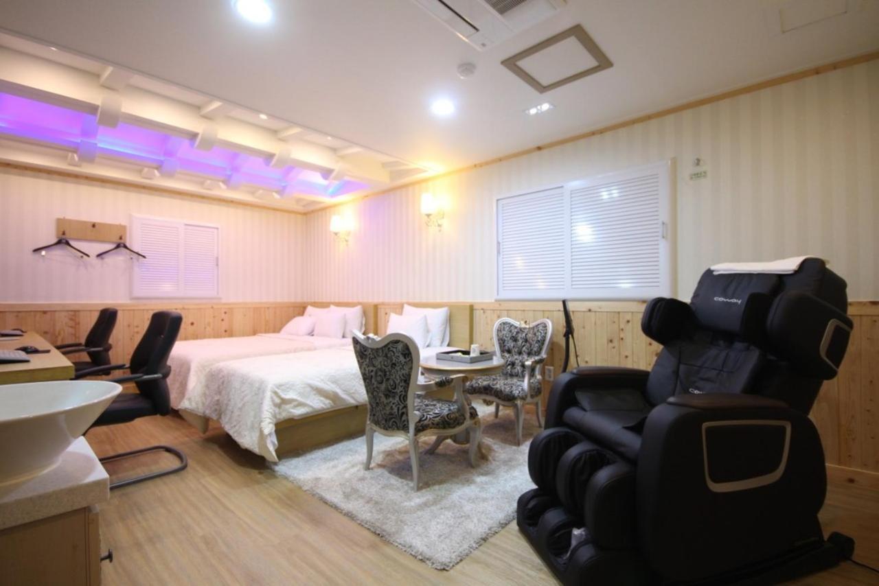 Yeosu Mj Motel Eksteriør bilde