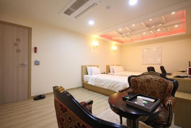 Yeosu Mj Motel Eksteriør bilde